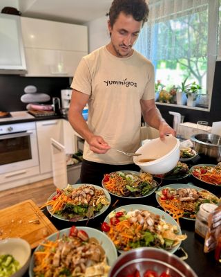 ☀️ Léto podle Yummigos ☀️ Bylo plné chutí, radosti, přátel a dobrého jídla. 🍓🥗 👉 Vařili jsme na seberozvojovém táboře pro...